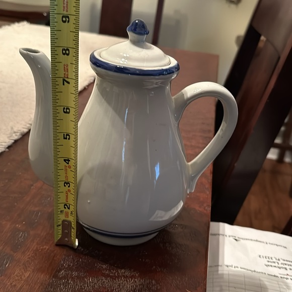 3 piece Beautiful blue and cream pottery tea set - Picture 9 of 12